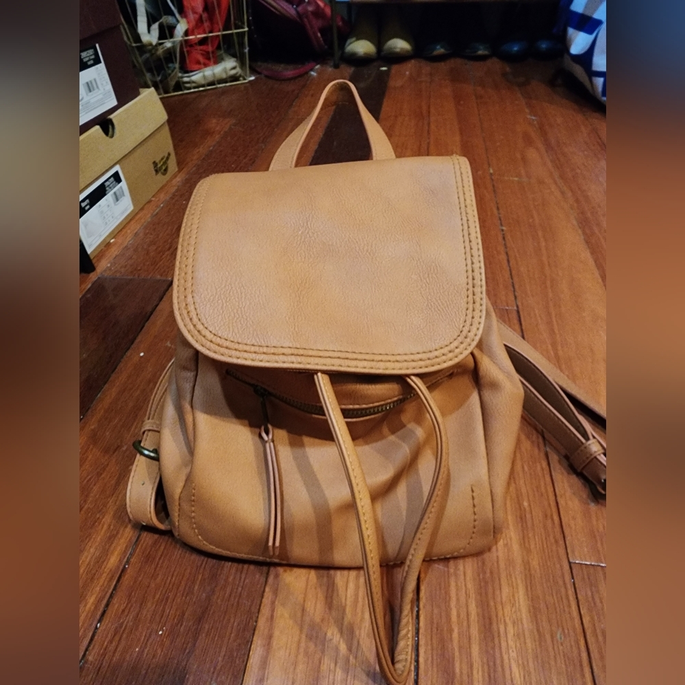 Universal Thread tan backpack purse EUC